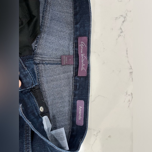 Gloria Vanderbilt Amanda Jeans Size 6. Excellent condition. - Picture 4 of 9